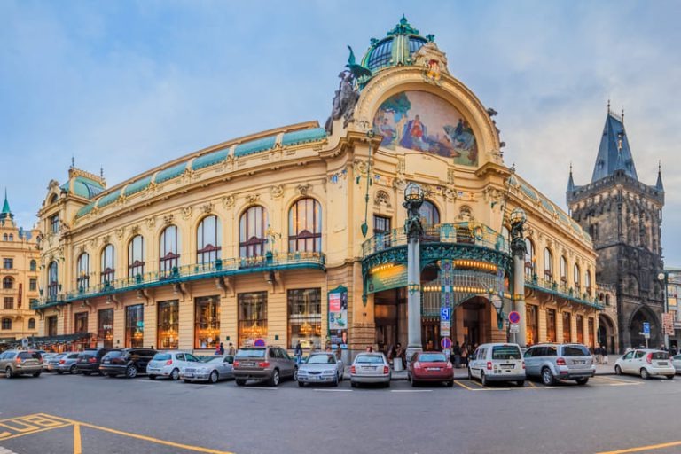 casa municipal que visitar en praga